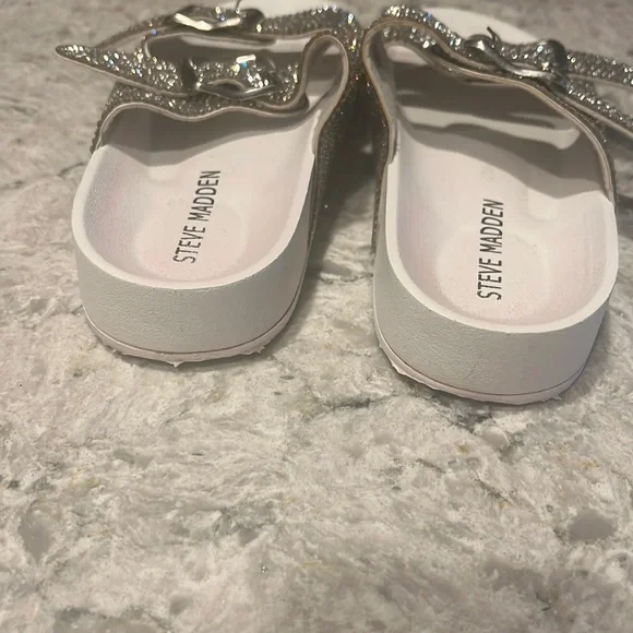 Steve Madden girls rhinestone sandals - Picture 7 of 10